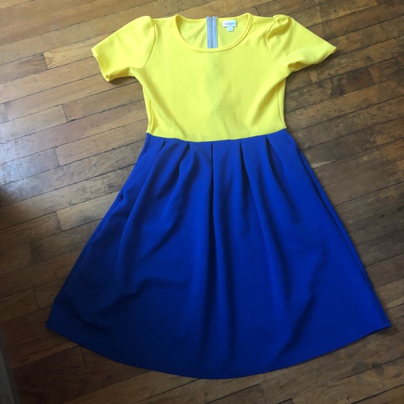 LuLaRoe Dresses & Skirts - Two tone Lularoe Amelia